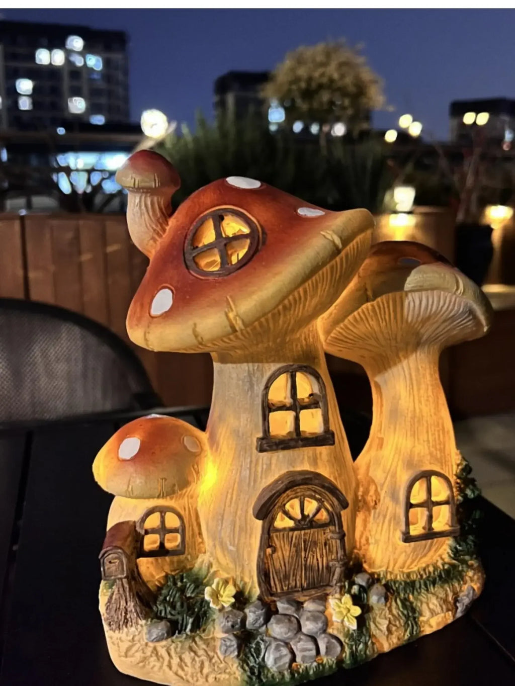 Mushroom House Lamp Mini Resin Outdoor Decoration Fairy Tale Villa Solar Light Craft Home Waterproof Lawn Lamp Garden Decoration